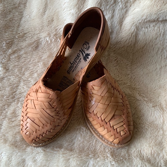 Women’s huarache - Picture 1 of 9